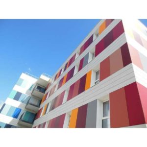Panneaux Fundermax Max exterior neon
