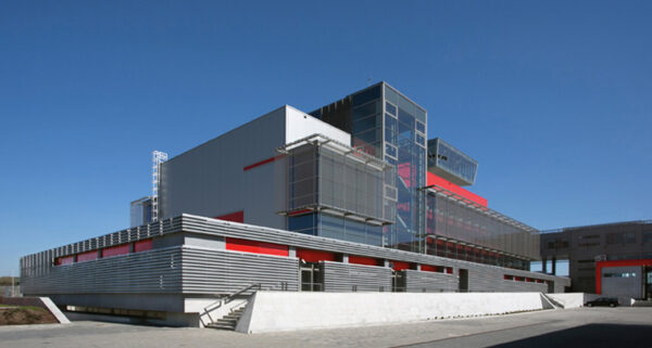 SYSTÈMES DE FAÇADE OUVERTE - Hunter Douglas – Image 5
