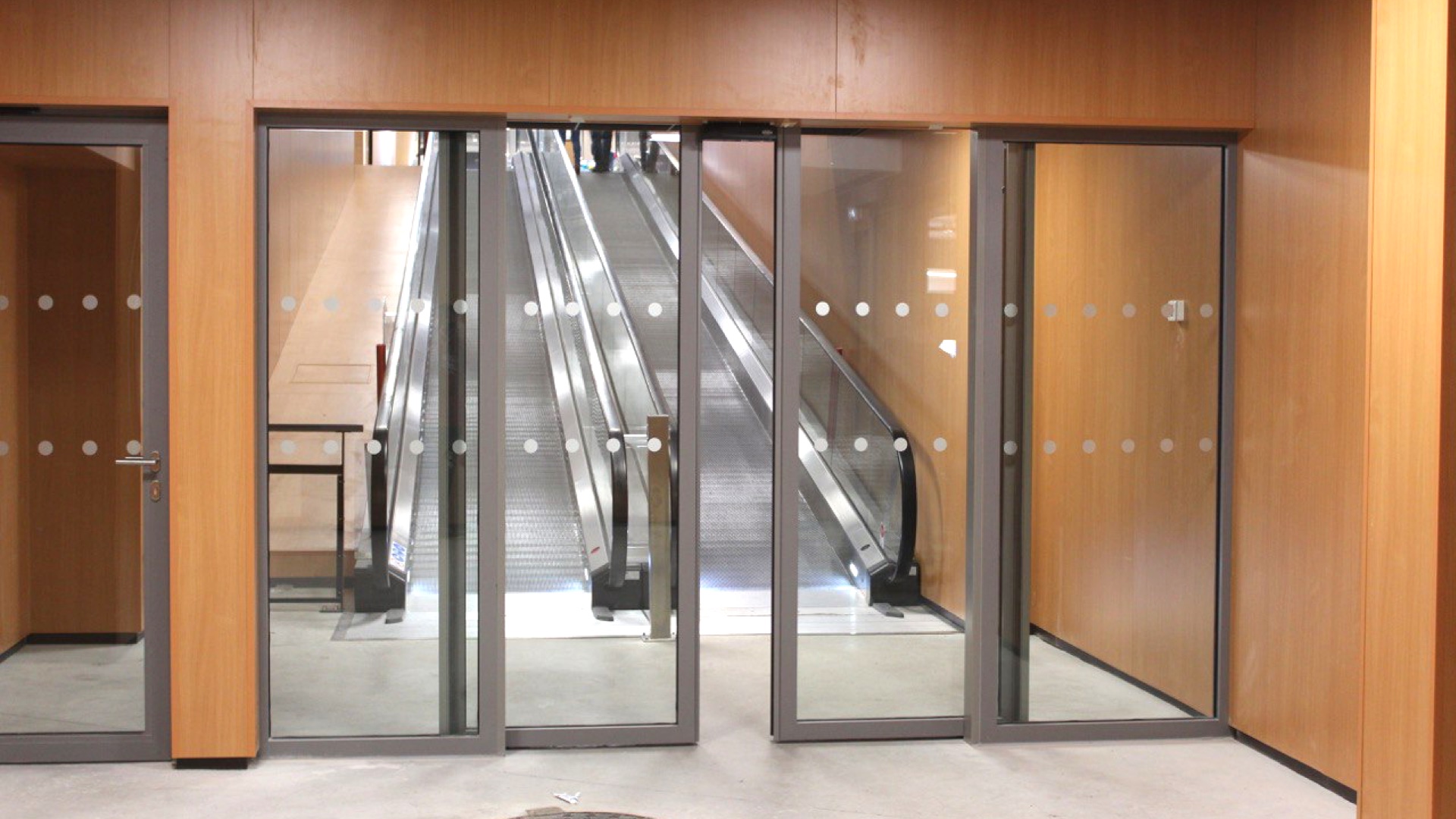 Porte coupe feu vitrée coulissante aluminium