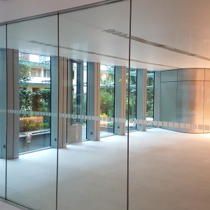 Cloison coupe feu vitrée bord à bord acier – Acierflam